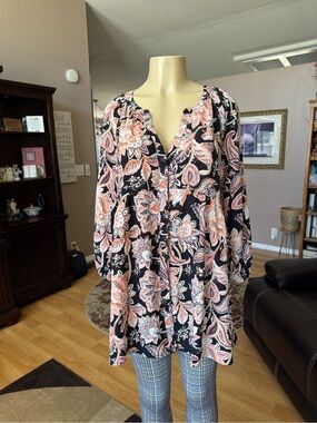 MELLODAY Black paisley V-neck 3/4 sleeves tunic-size XL